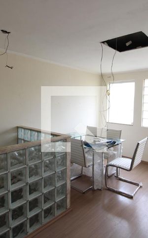 Casa à venda com 200m², 3 quartos e 2 vagasCorredor