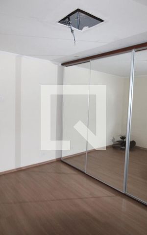Casa à venda com 200m², 3 quartos e 2 vagasQuarto 3