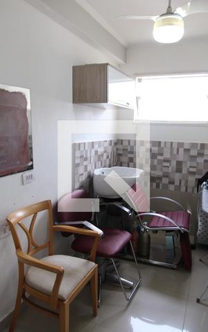 Casa à venda com 200m², 3 quartos e 2 vagasÁrea de Serviço