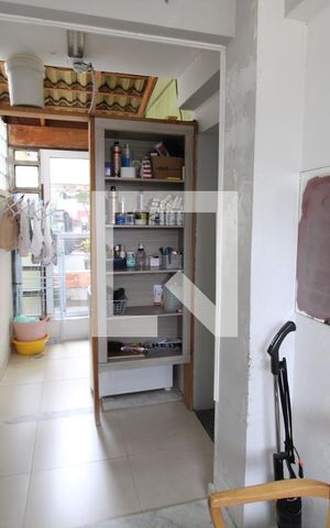 Casa à venda com 200m², 3 quartos e 2 vagasÁrea de Serviço