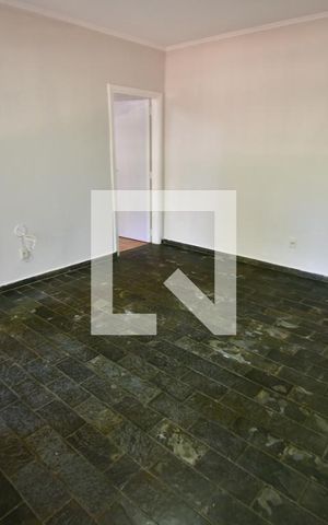 Casa para alugar com 140m², 2 quartos e sem vagaSala