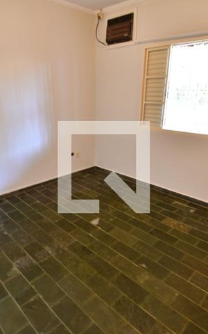 Casa para alugar com 140m², 2 quartos e sem vagaQuarto
