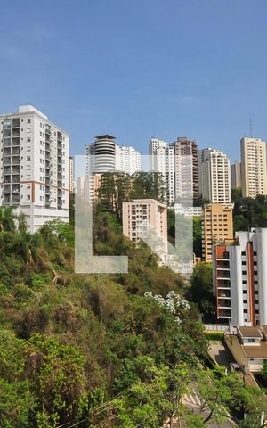 Apartamento à venda com 119m², 3 quartos e 3 vagas Apartamento à venda com 119m², 3 quartos e 3 vagasVista