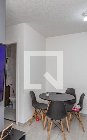 Apartamento à venda com 41m², 2 quartos e 1 vaga Apartamento à venda com 41m², 2 quartos e 1 vagaSala