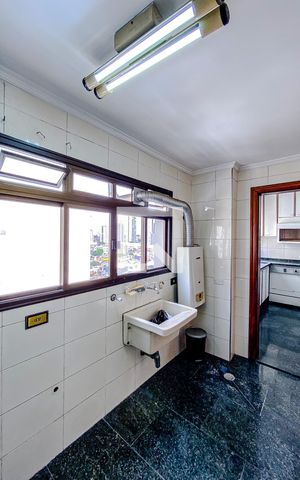 Apartamento à venda com 132m², 3 quartos e 3 vagasÁrea de Serviço
