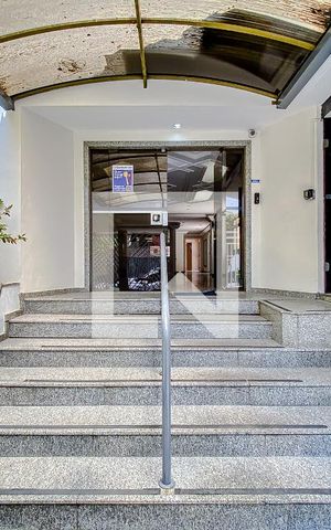 Apartamento à venda com 132m², 3 quartos e 3 vagasPlaquinha