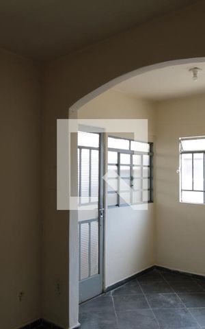 Casa para alugar com 70m², 1 quarto e sem vagaSala