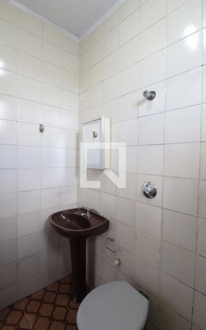Casa para alugar com 70m², 1 quarto e sem vagaBanheiro