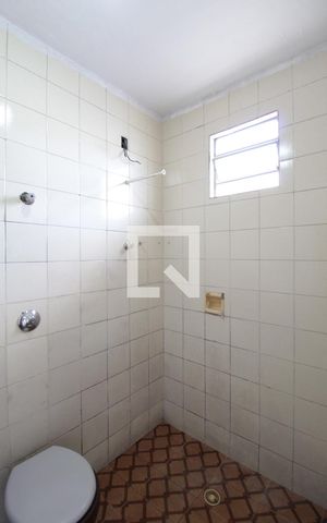 Casa para alugar com 70m², 1 quarto e sem vagaBanheiro