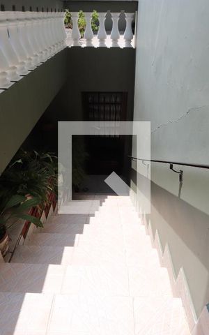 Casa à venda com 286m², 4 quartos e 4 vagasAcesso à garagem