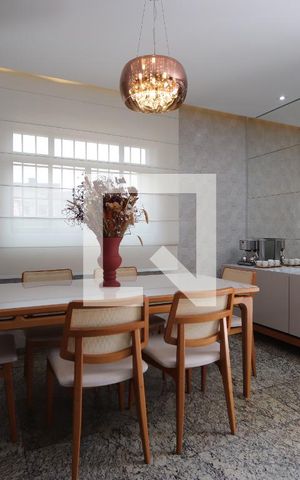 Casa à venda com 286m², 4 quartos e 4 vagasSala de Jantar
