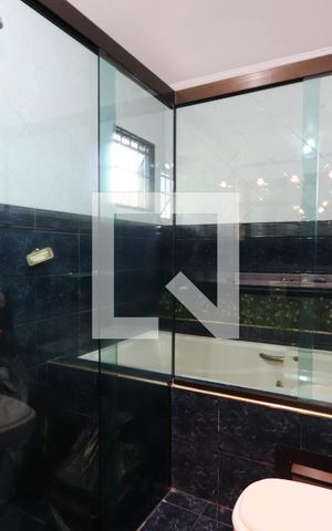 Casa à venda com 286m², 4 quartos e 4 vagasBanheiro da Suíte