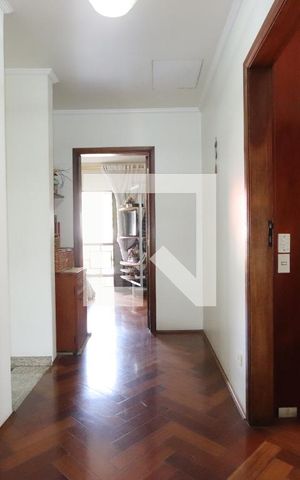 Casa à venda com 286m², 4 quartos e 4 vagasHall dos quartos
