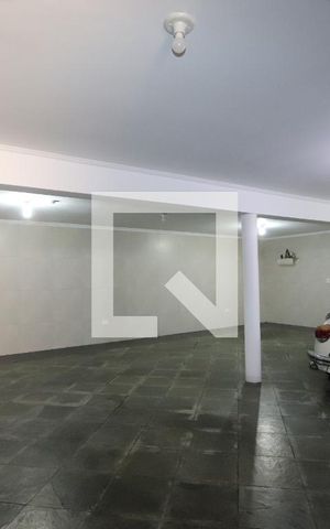 Casa à venda com 286m², 4 quartos e 4 vagasGaragem