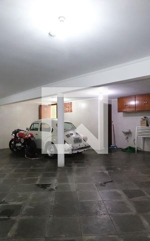 Casa à venda com 286m², 4 quartos e 4 vagasGaragem