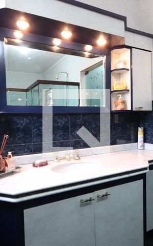 Casa à venda com 286m², 4 quartos e 4 vagasBanheiro da Suíte