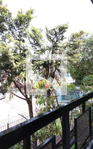 Casa à venda com 286m², 4 quartos e 4 vagasVaranda da suíte