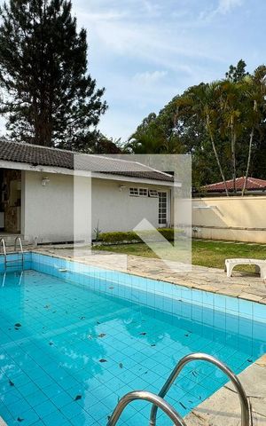 Casa de condomínio à venda com 600m², 4 quartos e 4 vagasPiscina