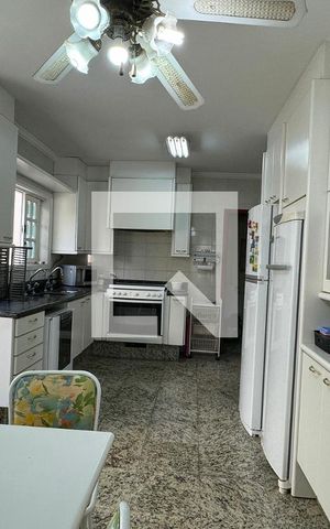 Casa de condomínio à venda com 600m², 4 quartos e 4 vagasCozinha
