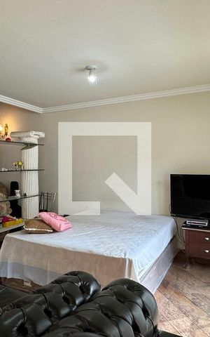 Casa de condomínio à venda com 600m², 4 quartos e 4 vagasSala