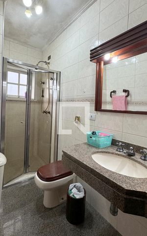Casa de condomínio à venda com 600m², 4 quartos e 4 vagasBanheiro da Suíte 2