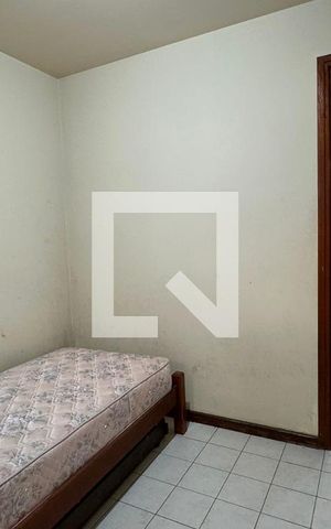 Casa de condomínio à venda com 600m², 4 quartos e 4 vagasQuarto de Serviço