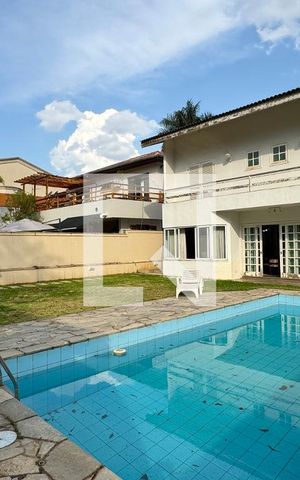 Casa de condomínio à venda com 600m², 4 quartos e 4 vagasPiscina