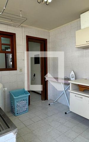 Casa de condomínio à venda com 600m², 4 quartos e 4 vagasÁrea de Serviço