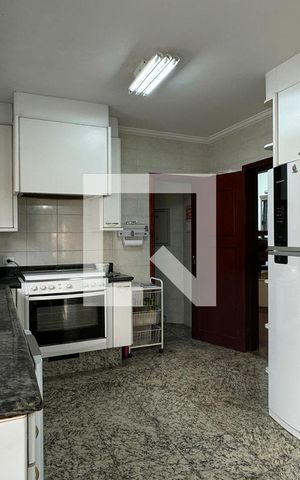Casa de condomínio à venda com 600m², 4 quartos e 4 vagasCozinha