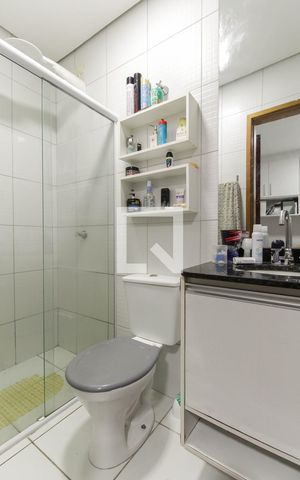 Casa de condomínio à venda com 65m², 2 quartos e 1 vaga Casa de condomínio à venda com 65m², 2 quartos e 1 vagaBanheiro