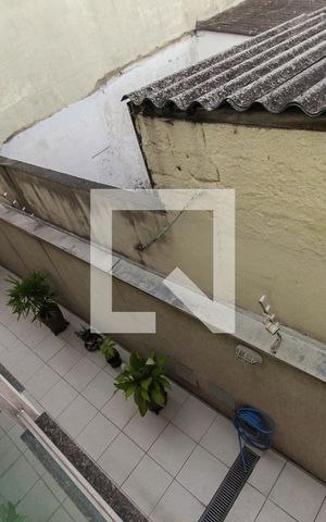 Casa de condomínio à venda com 65m², 2 quartos e 1 vaga Casa de condomínio à venda com 65m², 2 quartos e 1 vagaVista