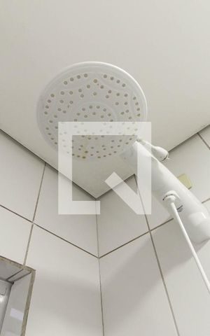 Casa de condomínio à venda com 65m², 2 quartos e 1 vaga Casa de condomínio à venda com 65m², 2 quartos e 1 vagaBanheiro