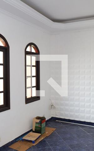Casa à venda com 90m², 2 quartos e 2 vagasSala