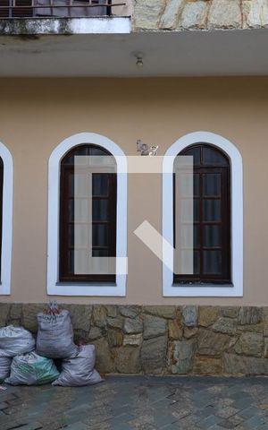 Casa à venda com 90m², 2 quartos e 2 vagasFrente da casa