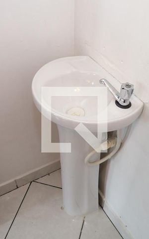 Casa à venda com 90m², 2 quartos e 2 vagasBanheiro 2 - Lavabo