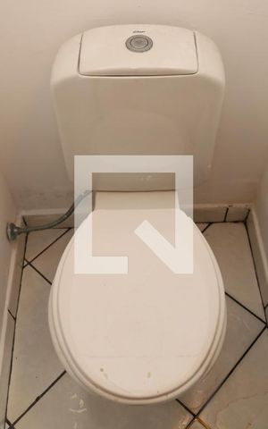 Casa à venda com 90m², 2 quartos e 2 vagasBanheiro 2 - Lavabo