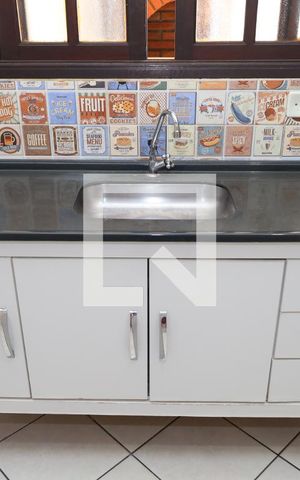 Casa à venda com 90m², 2 quartos e 2 vagasCozinha