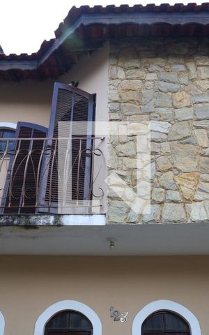Casa à venda com 90m², 2 quartos e 2 vagasFrente da casa