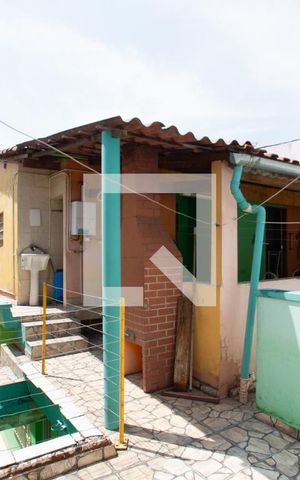 Casa à venda com 127m², 4 quartos e 3 vagas Casa à venda com 127m², 4 quartos e 3 vagasÁrea externa