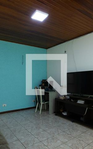 Casa à venda com 127m², 4 quartos e 3 vagas Casa à venda com 127m², 4 quartos e 3 vagasSala