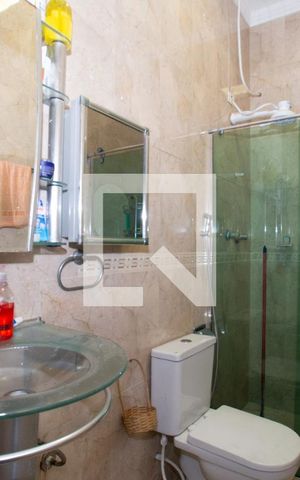 Casa à venda com 127m², 4 quartos e 3 vagas Casa à venda com 127m², 4 quartos e 3 vagasBanheiro