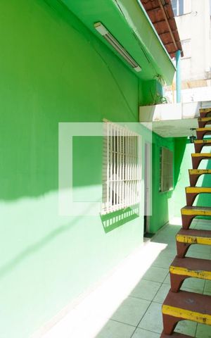 Casa à venda com 127m², 4 quartos e 3 vagas Casa à venda com 127m², 4 quartos e 3 vagasÁrea externa