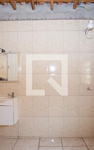 Casa à venda com 127m², 4 quartos e 3 vagas Casa à venda com 127m², 4 quartos e 3 vagasBanheiro da edícula