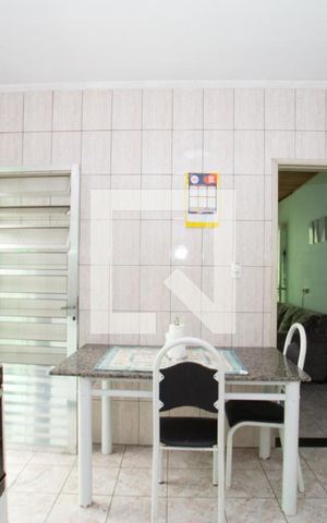 Casa à venda com 127m², 4 quartos e 3 vagas Casa à venda com 127m², 4 quartos e 3 vagasCozinha