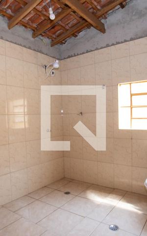 Casa à venda com 127m², 4 quartos e 3 vagas Casa à venda com 127m², 4 quartos e 3 vagasBanheiro da edícula