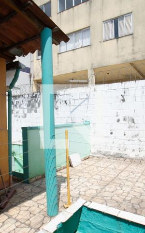Casa à venda com 127m², 4 quartos e 3 vagas Casa à venda com 127m², 4 quartos e 3 vagasÁrea externa
