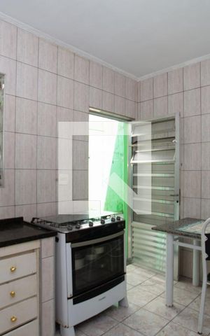 Casa à venda com 127m², 4 quartos e 3 vagas Casa à venda com 127m², 4 quartos e 3 vagasCozinha