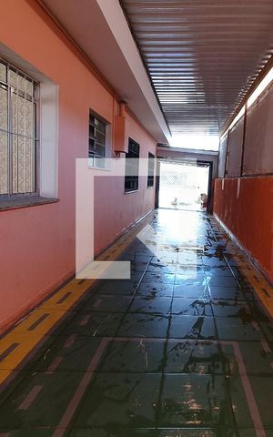 Casa para alugar com 193m², 4 quartos e 7 vagas Casa para alugar com 193m², 4 quartos e 7 vagasQuintal