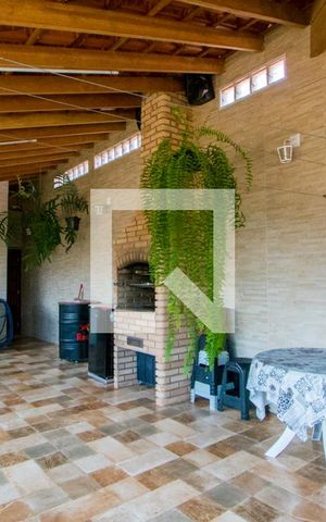 Casa à venda com 350m², 3 quartos e 2 vagas Casa à venda com 350m², 3 quartos e 2 vagasEspaço gourmet