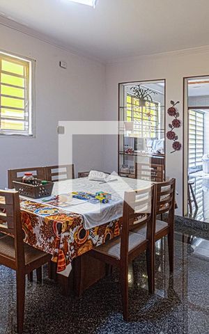 Casa à venda com 172m², 4 quartos e 3 vagas Casa à venda com 172m², 4 quartos e 3 vagasSala de Jantar